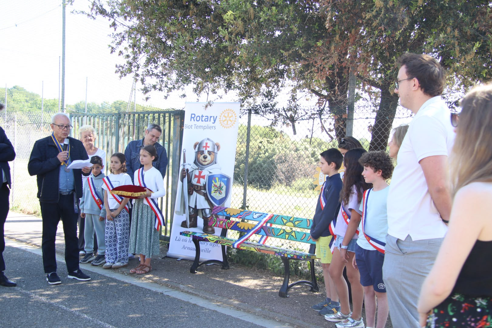 inauguration banc amitie eleves rotary club biot templiers